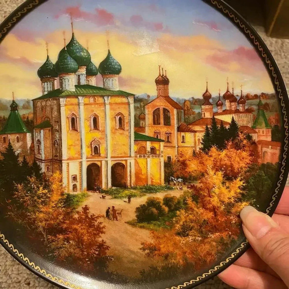 Vintage Cottagecore Russian Castle 1991 Home Office Decor Plate - Picture 4 of 4